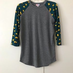 ❣️2 for $20❣️{LULAROE} Randy (unisex top) - XS